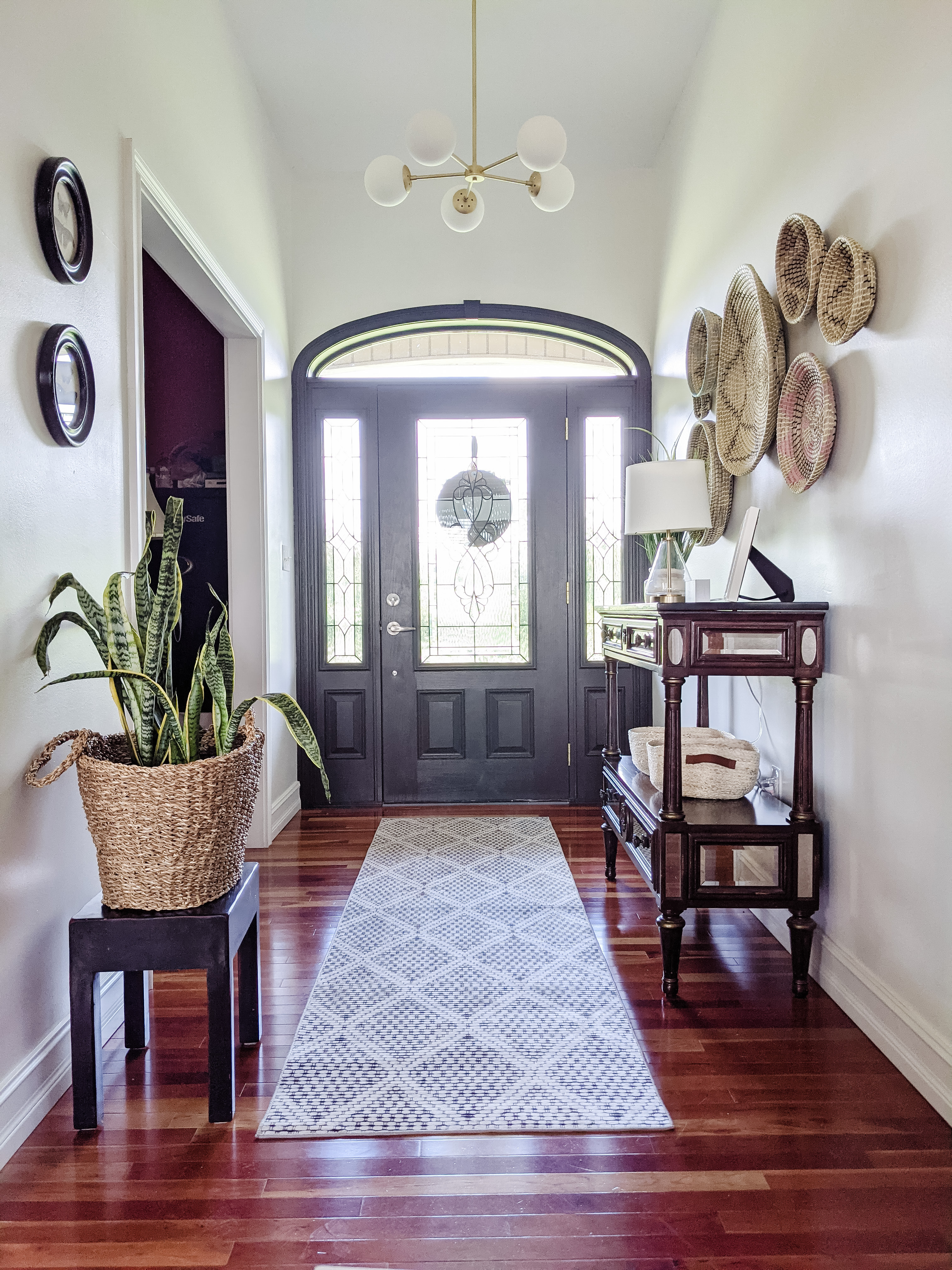 A Classic Modern Entryway Reveal